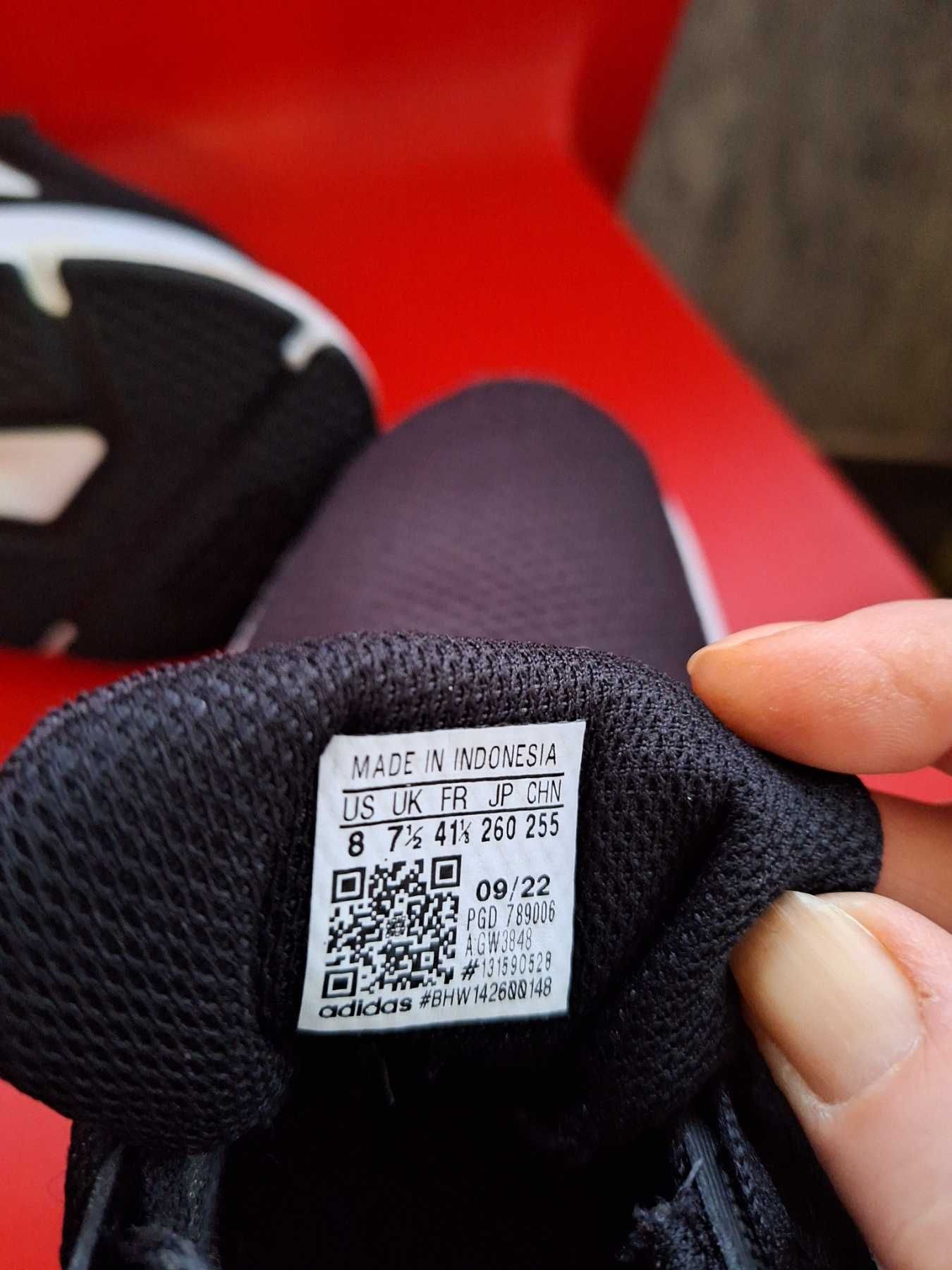 Маратонки Adidas