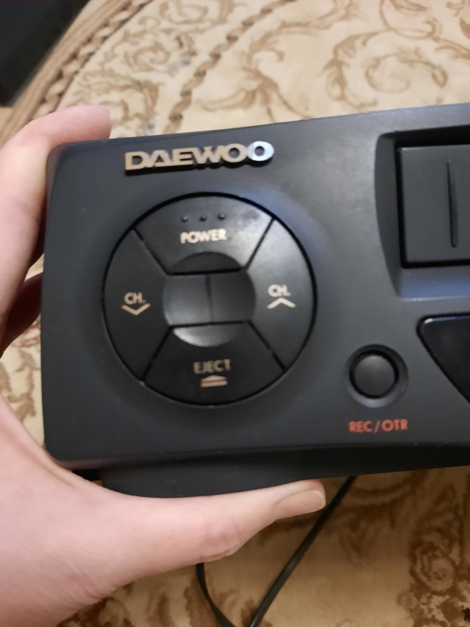 Видеомагнитофон Daewoo DV-F34W
