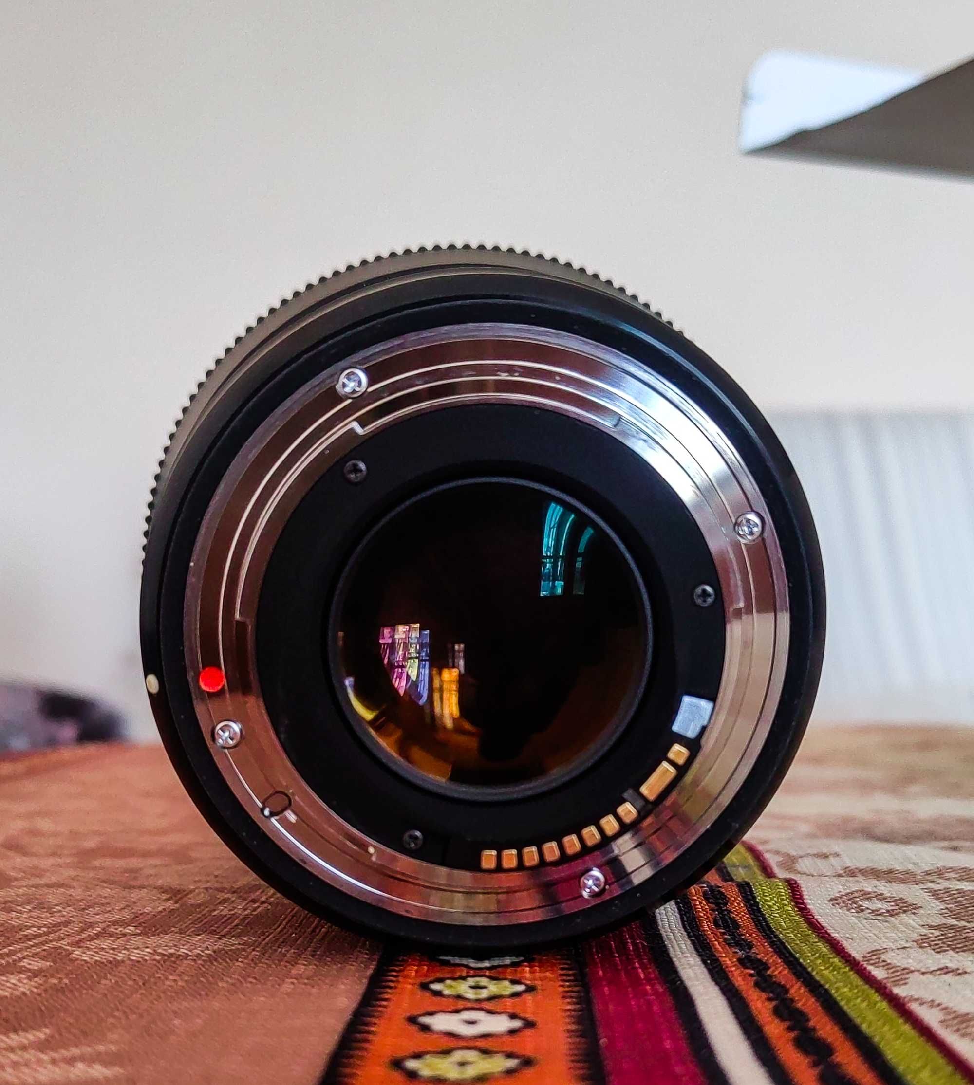 Продавам Обектив Sigma 85mm f 1.4 DG Art