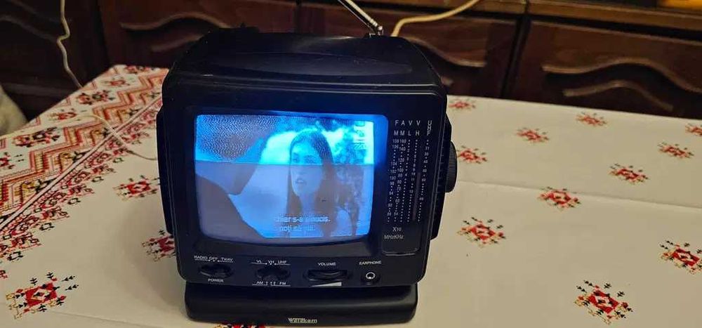 televizor mini portabil anii 1980