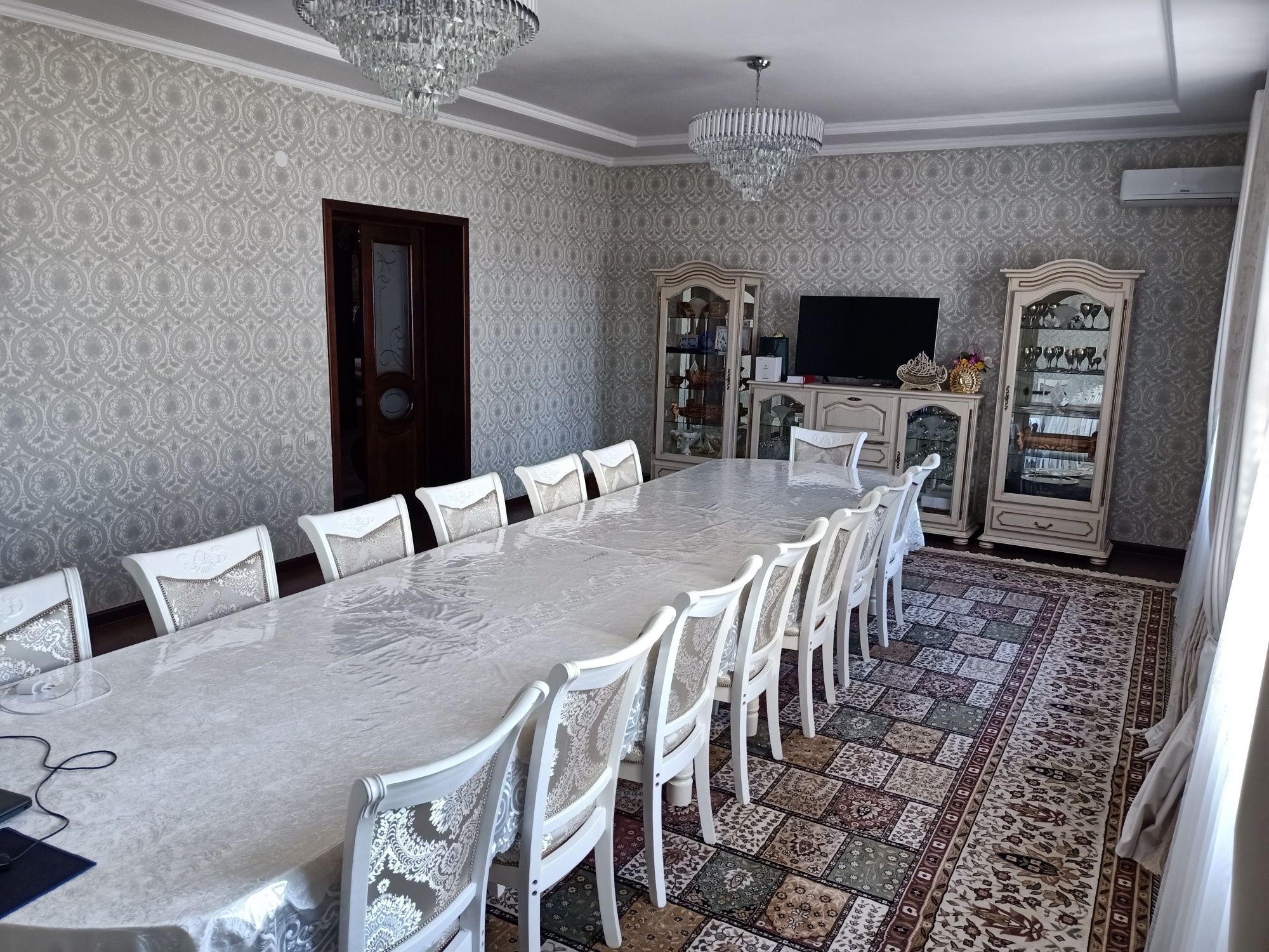 Стол сол стульями 5 метровый