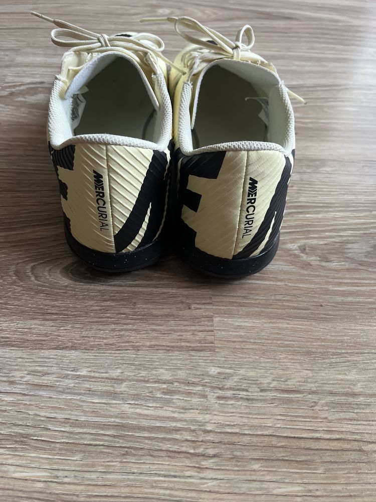 Футболни стоножки   MERCURIAL VAPOR 15 CLUB TF