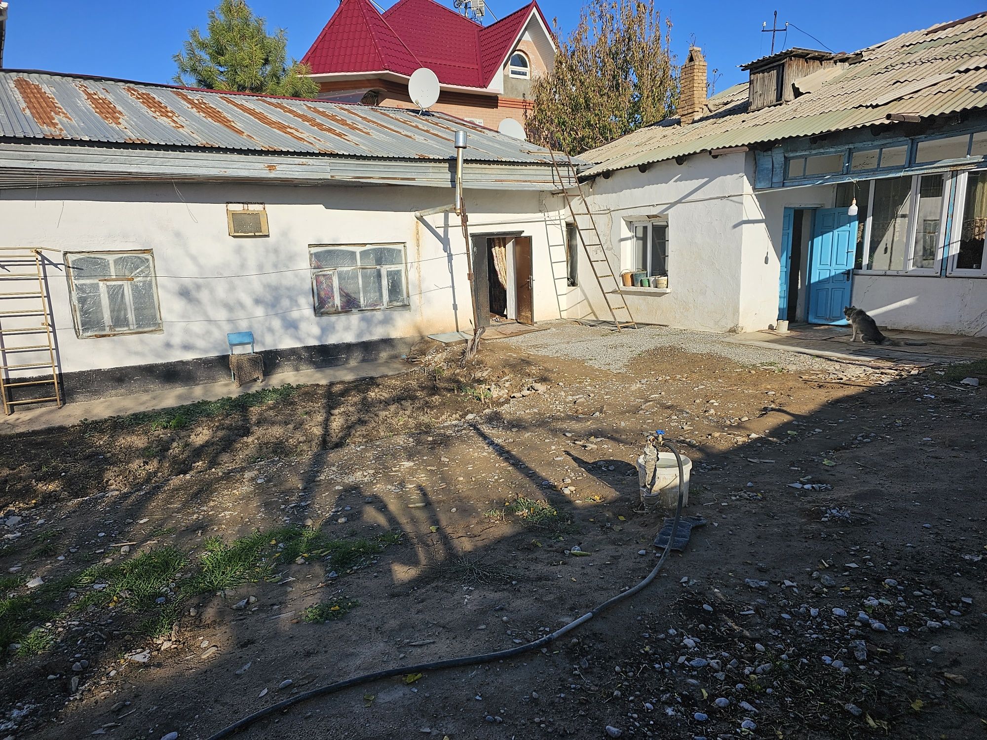 Дом продается срочно в городе Цена договорная