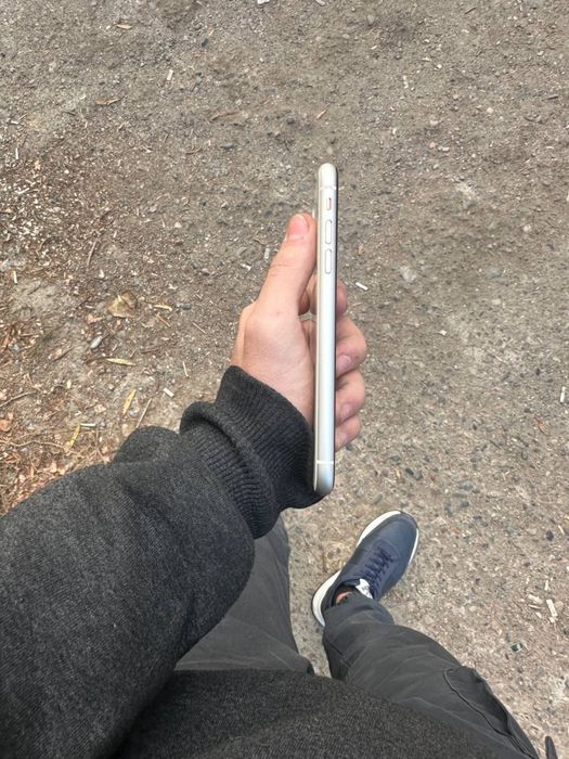 Iphone 11 64gb sotiladi