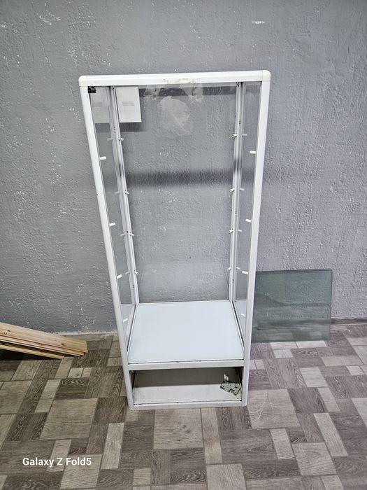 Продам ветрину б/у