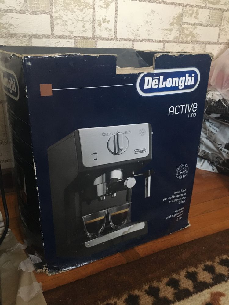 Кофеварка Delonghi