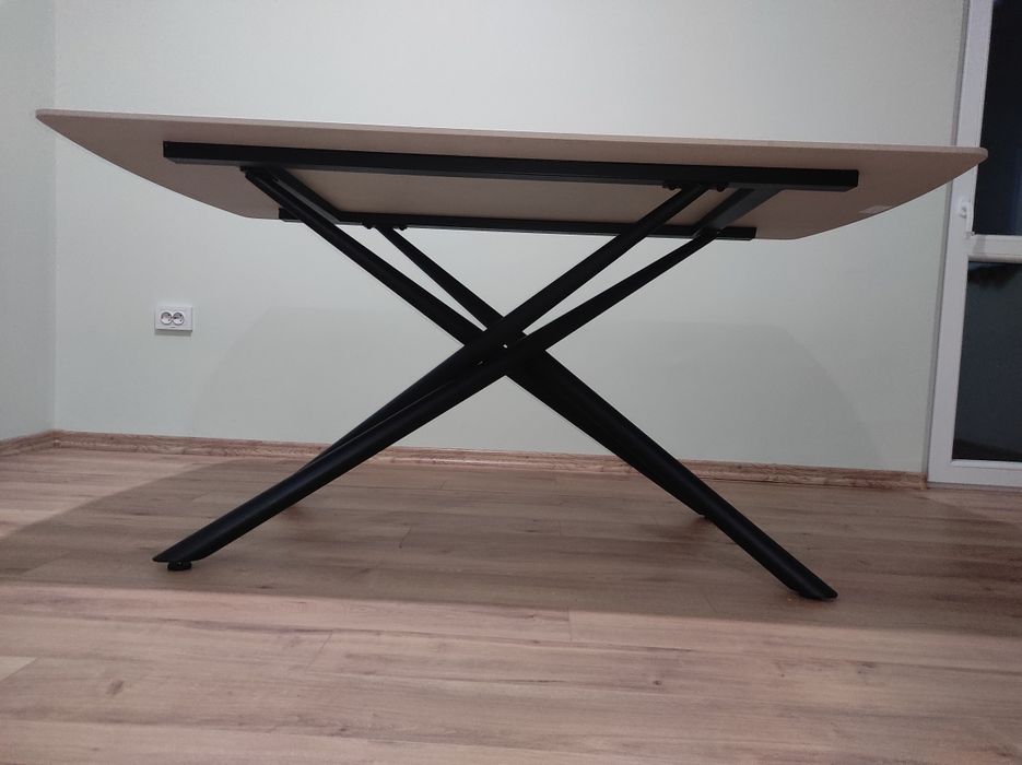 Трапезна кухненска маса