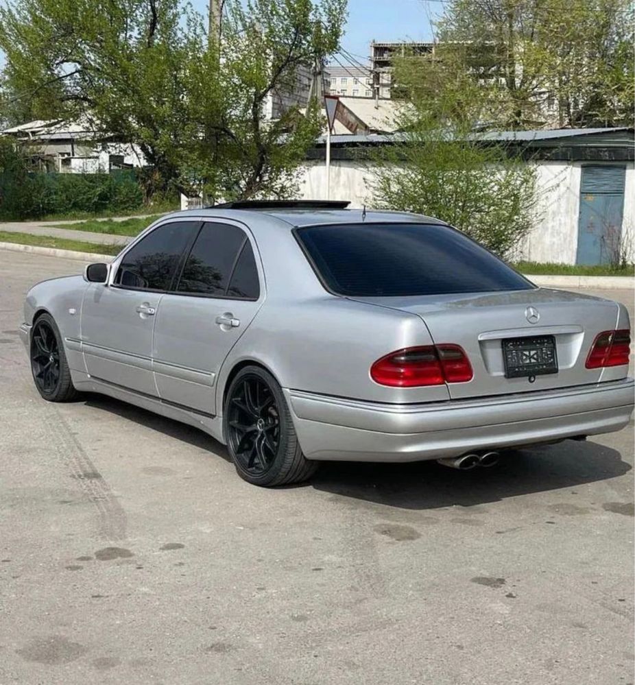 W210 e50 AMG обвес, бампер,порог,туманка , бампер на дорст W210
