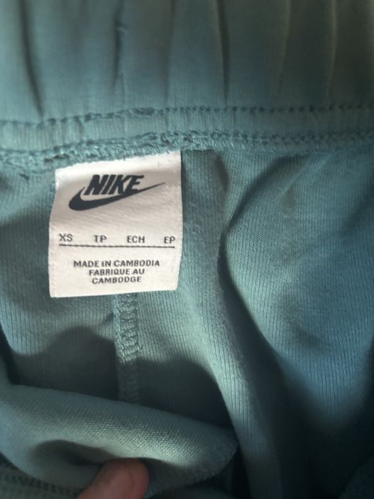 nike tech fleece