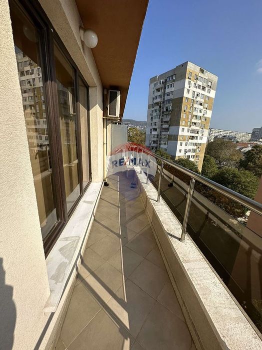 Дава се под наем Тристаен апартамент в Варна, Левски - 110 кв.м за 765 € - Снимка #11