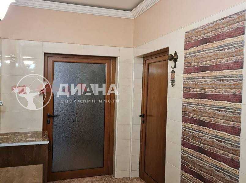 Продава се Тристаен апартамент в Пловдив, Каменица 1 - 67 кв.м за 2090 €/кв.м - Снимка #8