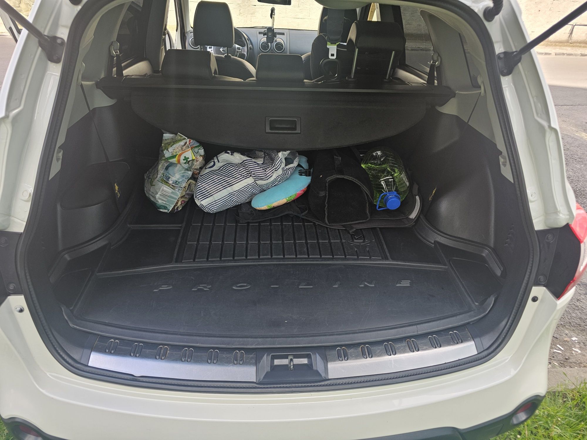 Vând Nissan Qashqai +2 sau schimb cu auto pe GPL
