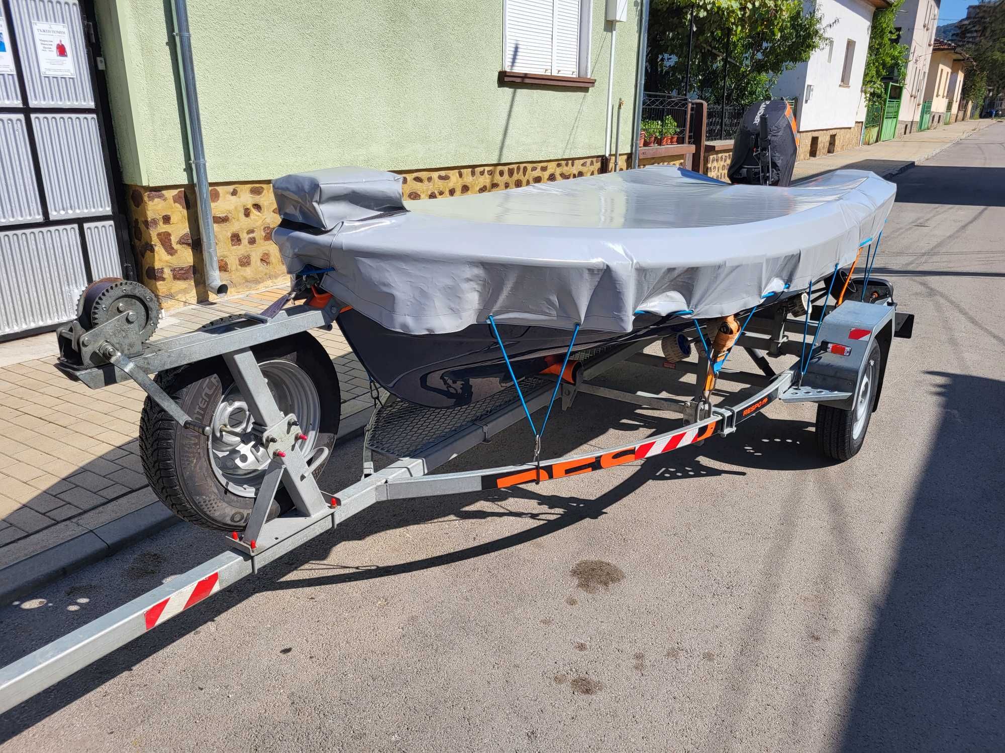 Лодка комплект, напълно оборудвана