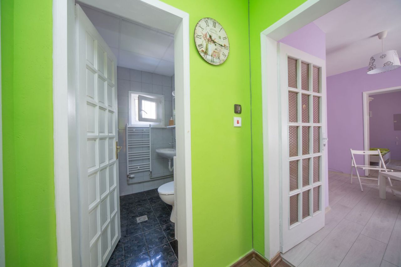 Дава се под наем Къща в София, Център - 304 кв.м за 2800 € - Снимка #10