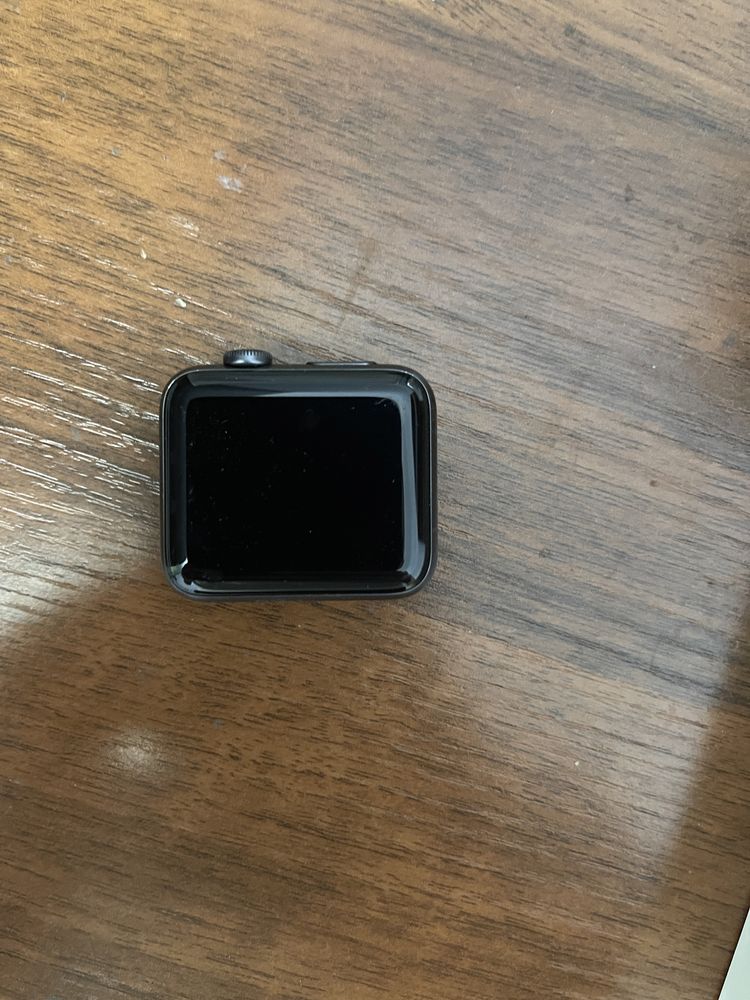 Смарт-часы Apple Watch Series 3 42 мм черный