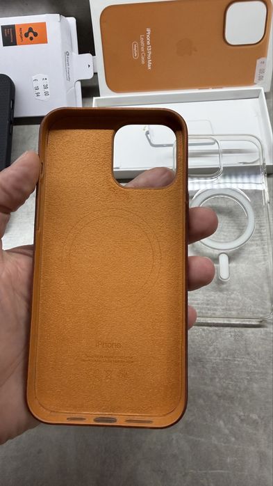 Оригинални Калъф и Clear Case Apple 13 Pro Max+Spigen