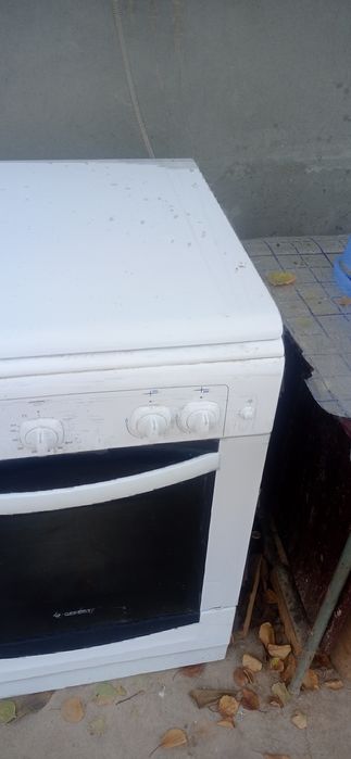 Газ плита сотилади  холати йахши йэнгидэ Кам ишлатилган