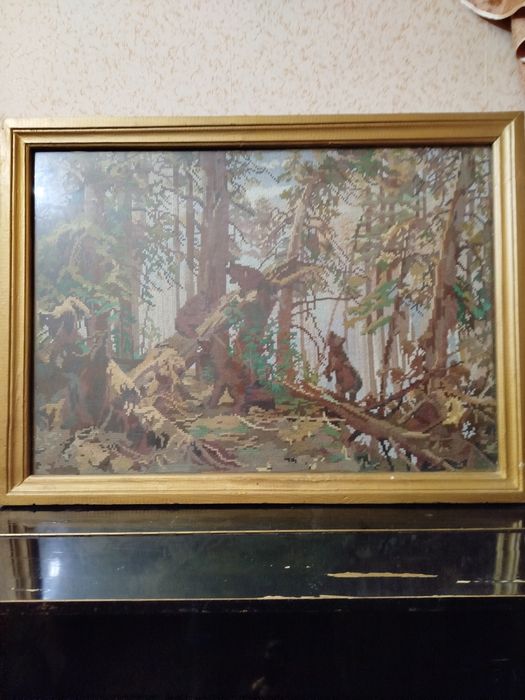 Изображение представляет собой вышивку или гобелен, основанный на изве