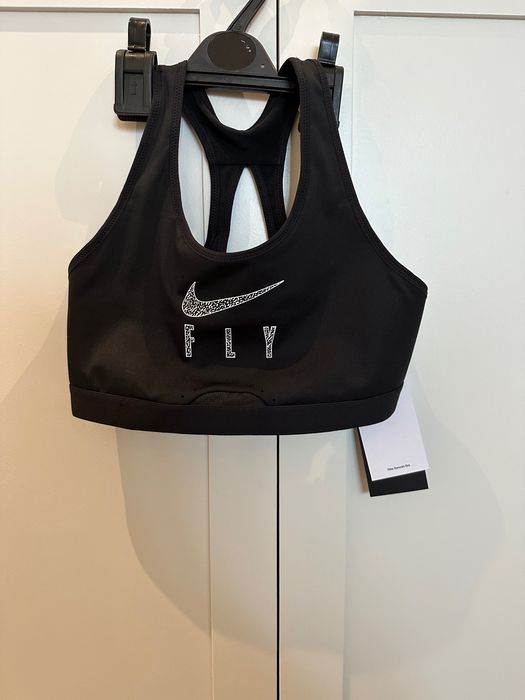 Оригинално спортно бюстие Nike