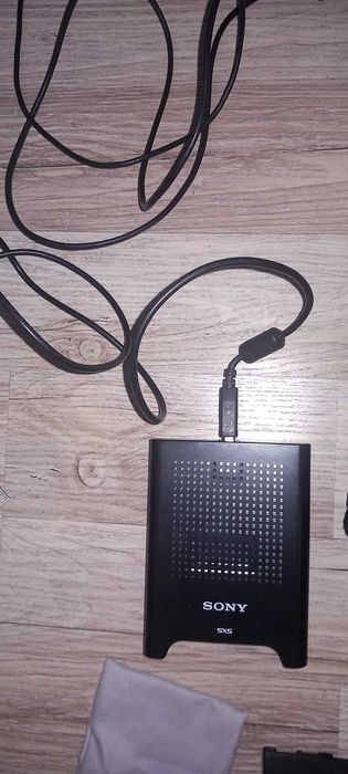 Продавам камерa Sony PMW-EX1 с статив и др.