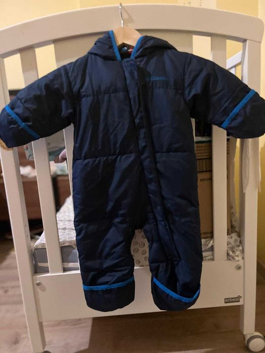 Combinezon de iarnă Columbia, puf. mărimea 7-12 luni
