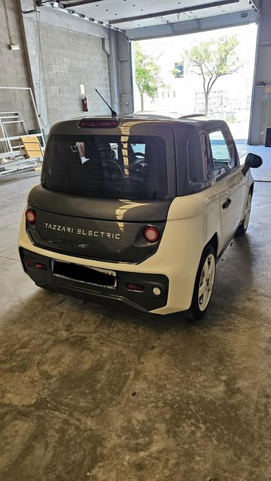 Mașină de la 16 ani