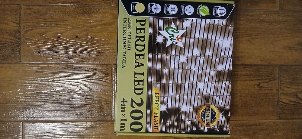 Instalatie Sarbatori Perdea Led efect Flash / multicolor