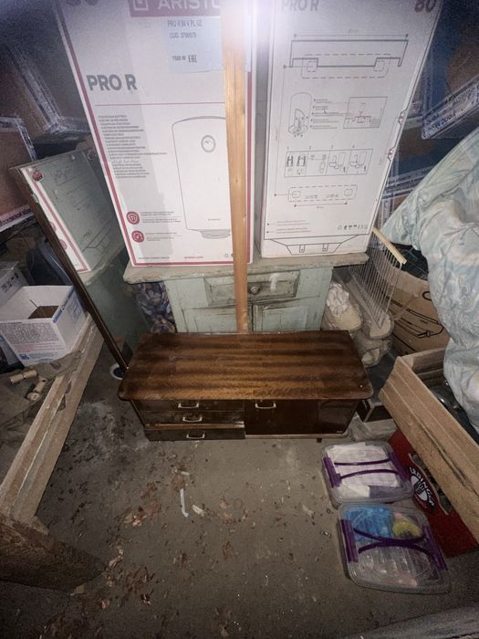 Трюмо с зеркалом