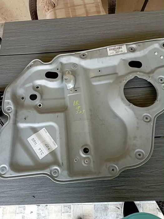 Macara dreapta spate vw Touran 2006