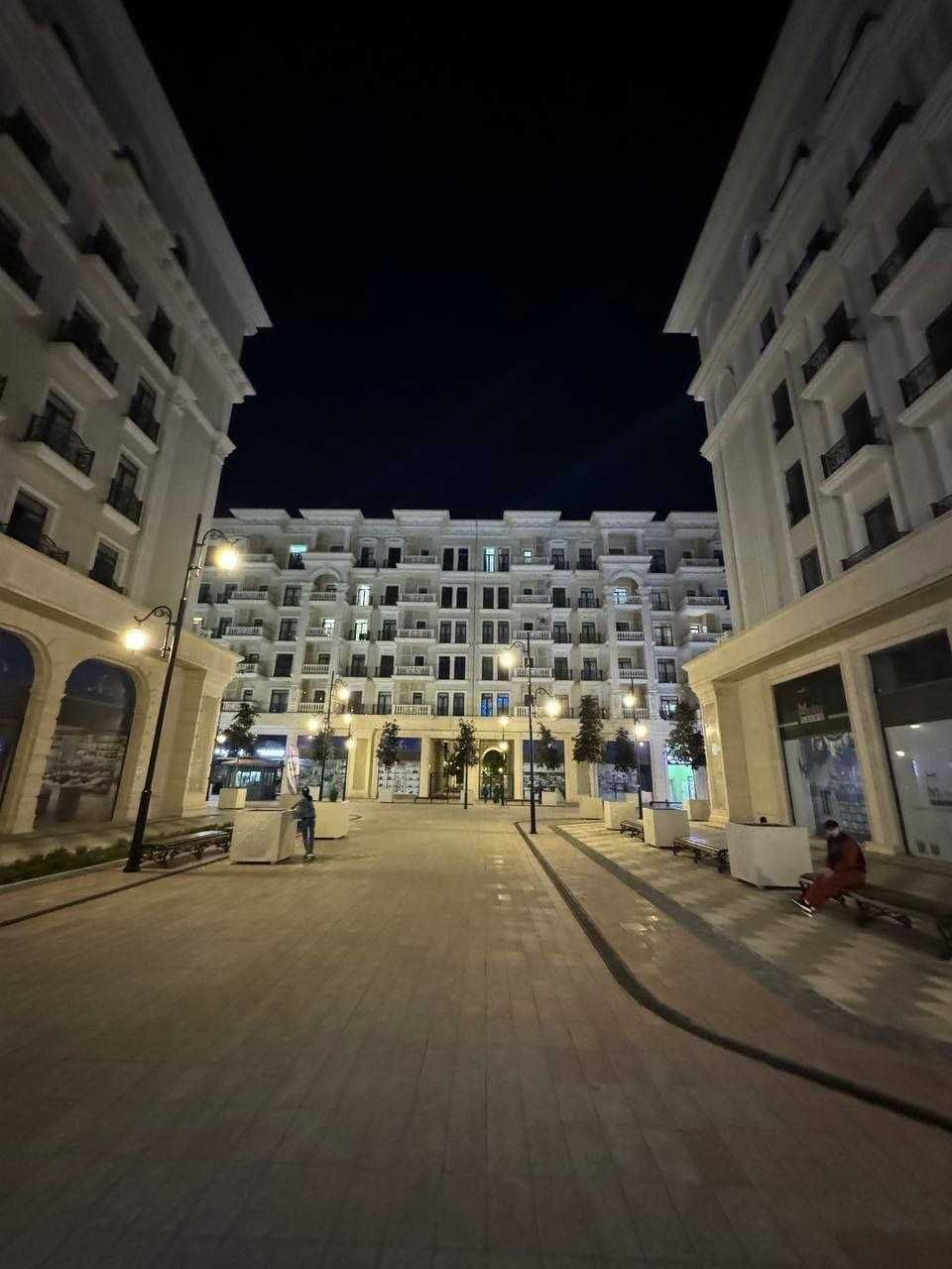 Продается Коммерция на Бульваре Ташкент сити 325м2 1+2+подвал