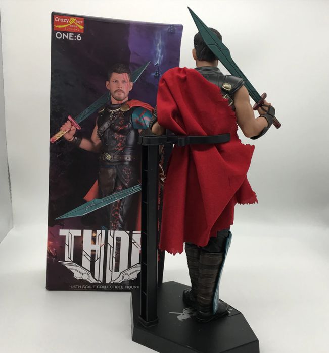 Figurina Thor god of thunder Marvel Ragnarok Avangers 30 cm