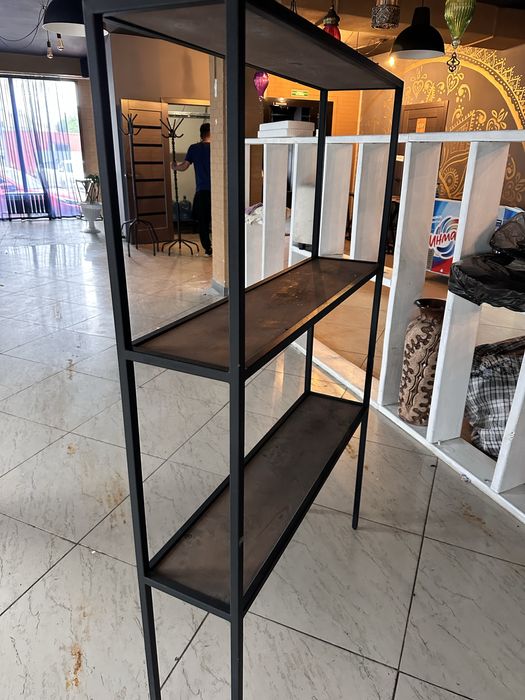 Продам полки на ножках