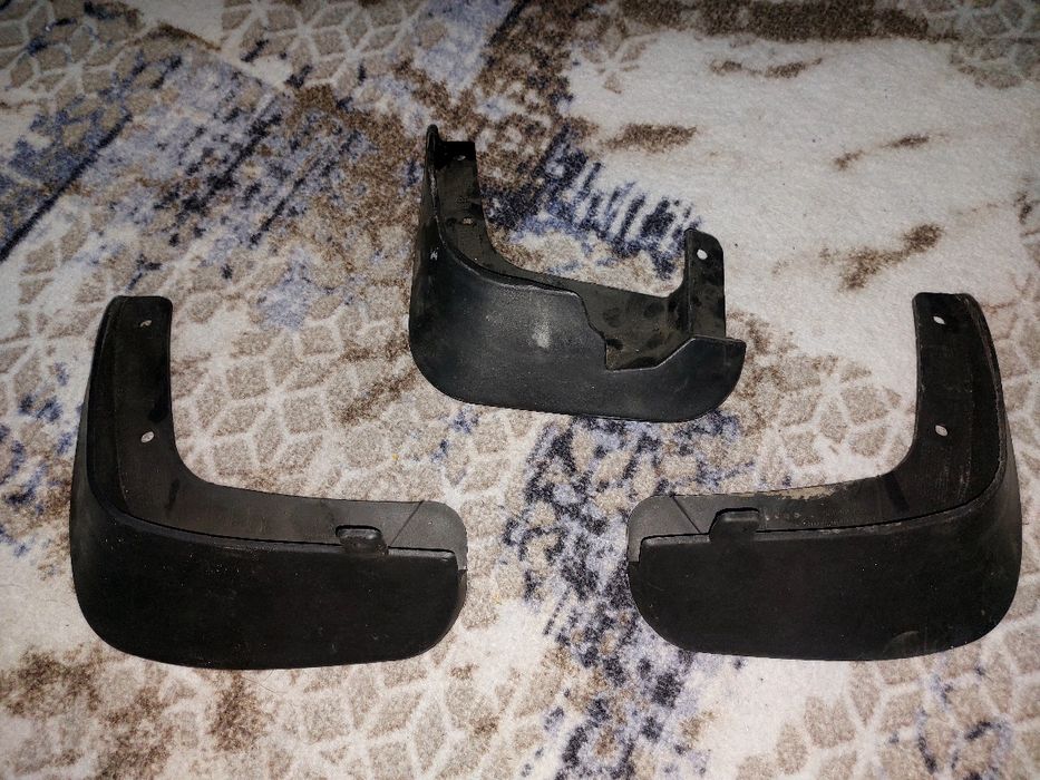 Нексия 3 Брызговик