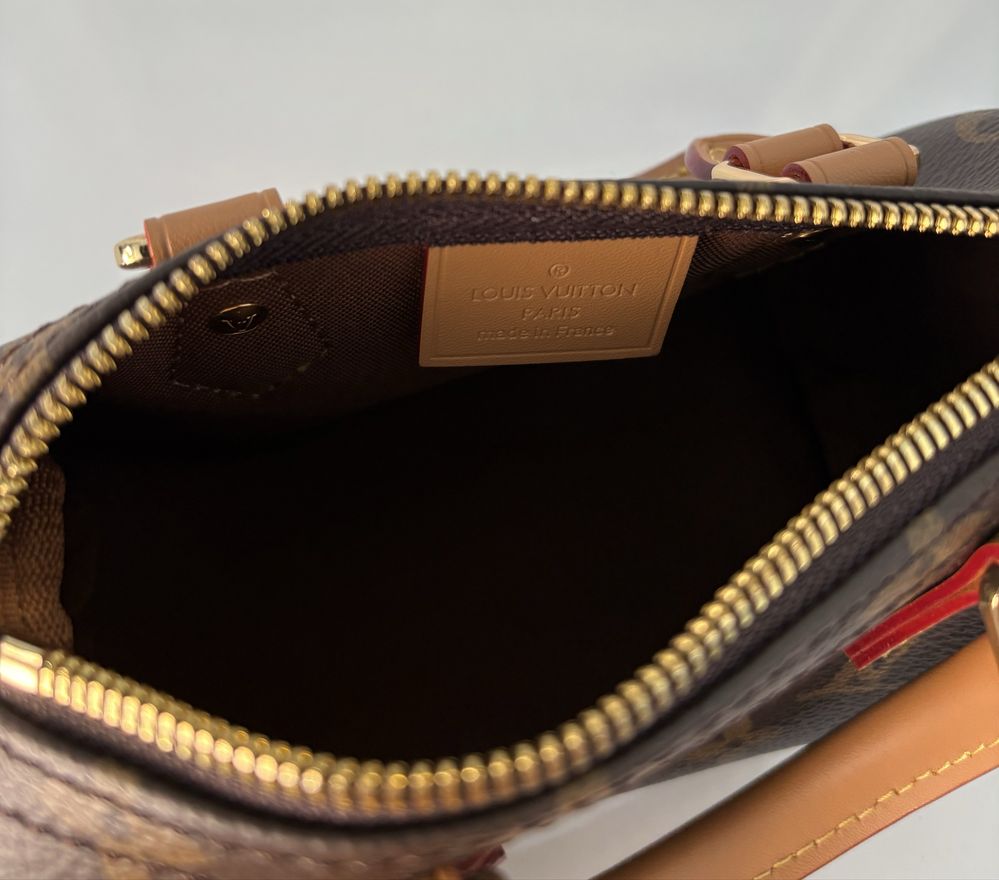 Дамска чанта - Louis Vuitton
