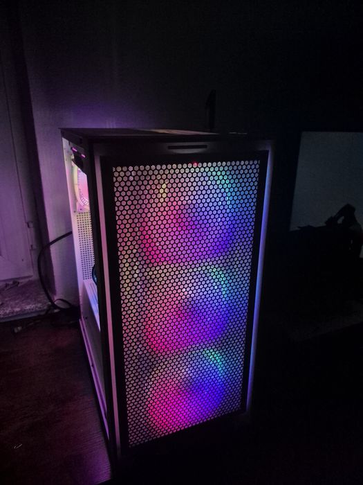 PC Gaming | Ryzen 7 7800X3D | RTX 5070  | 32GB DDR5 | 2TB SSD | WiFi 7