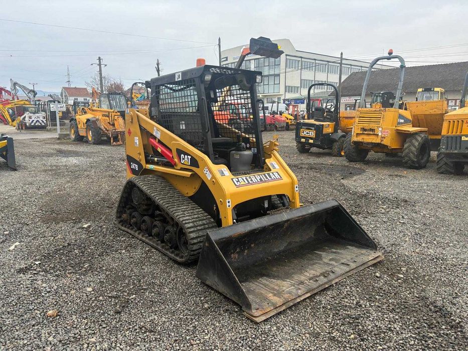 Miniincarcator bobcat pe senile 3 tone Caterpillar 247B , 2009