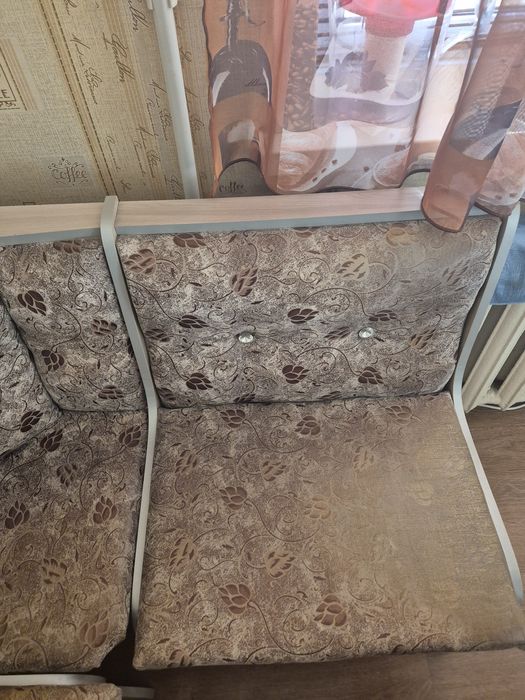 Продам диван на кухню