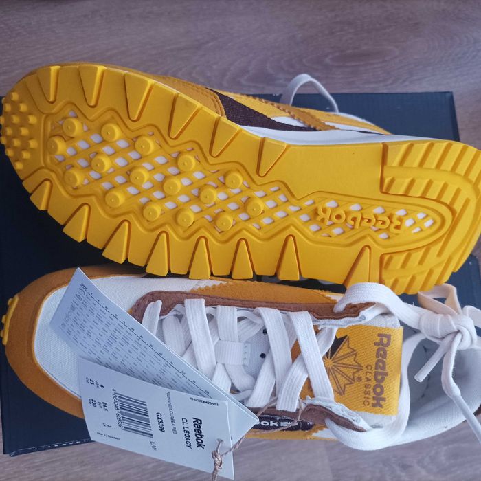 Reebok N34,5 нови маратонки
