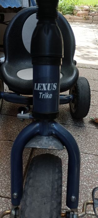 Детска триколка Lexus Trike. Комплект със сенник и кормило.