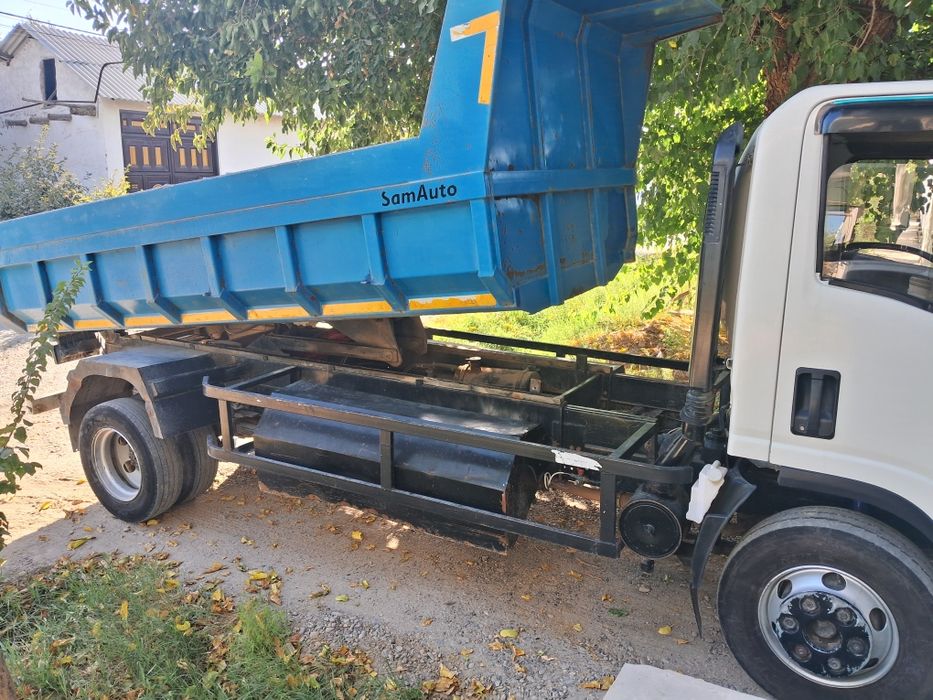 Исузу  самосвал  2