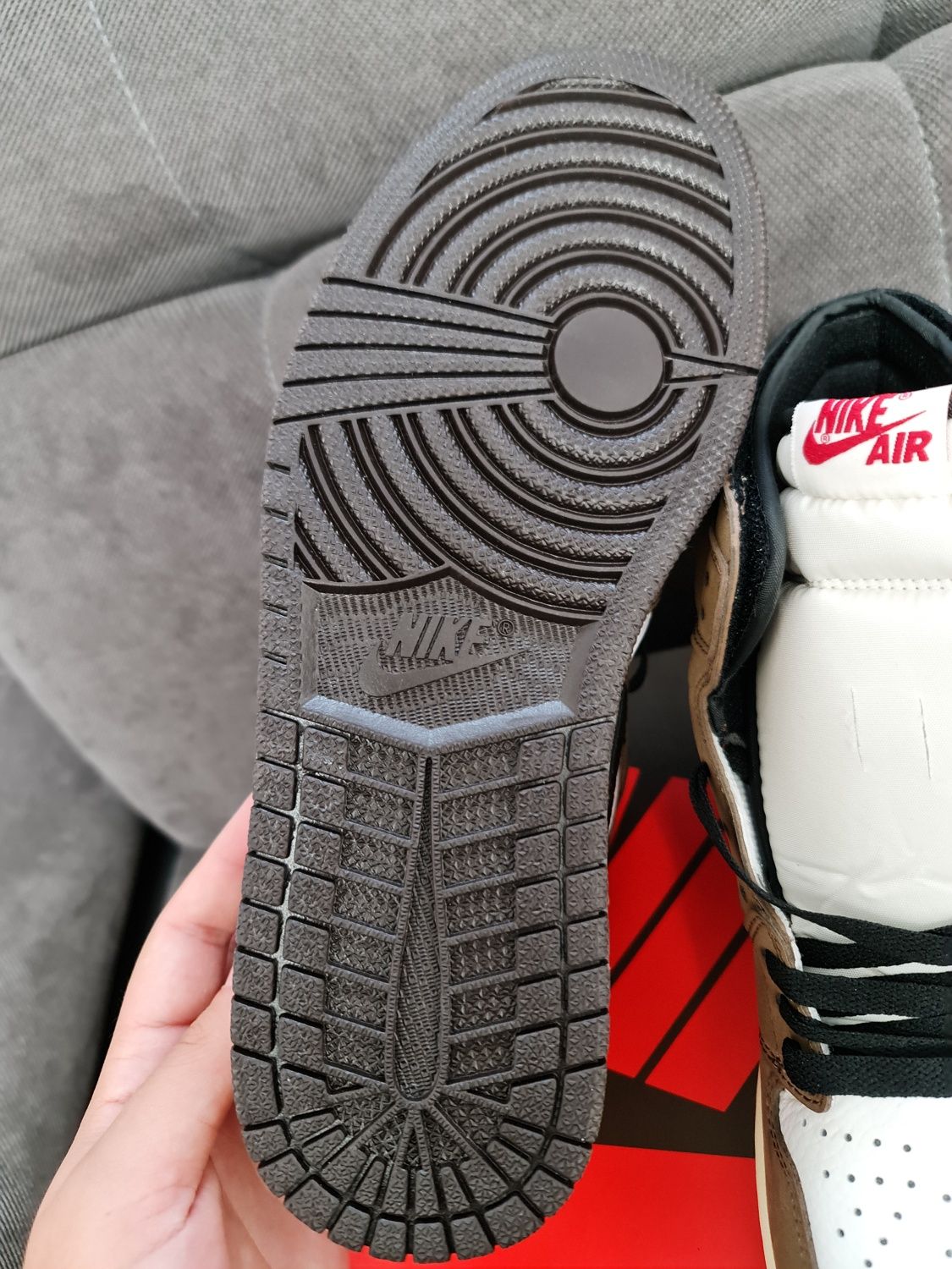 Jordan 1 High Travis Scott