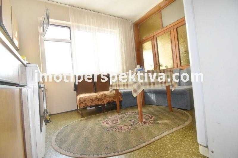 Продава се Тристаен апартамент в Пловдив, Кючук Париж - 90 кв.м за 1078 €/кв.м - Снимка #2