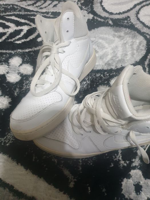 Vand bascheți Nike   mărimea 41