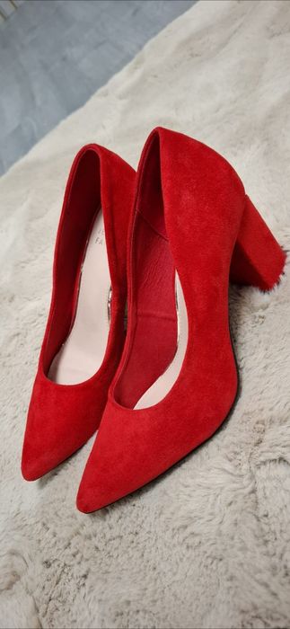 Vand adidasi /pantofi