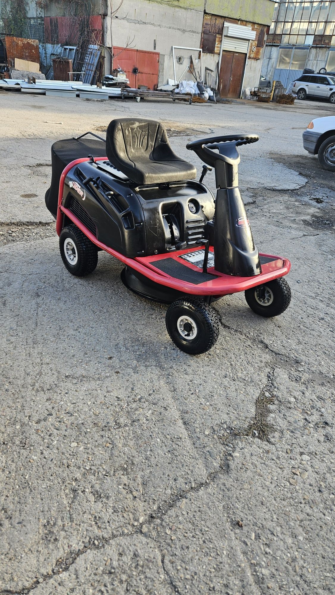 Косачка трактор MTD двигател BRIGGS&STRATTON