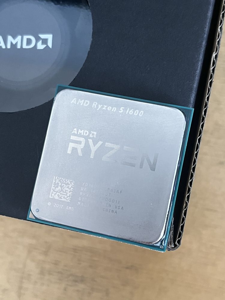 продавам amd ryzen 5 1600 six-core processor 3.20 ghz