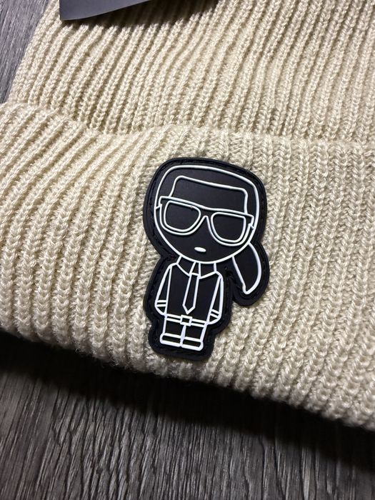 Caciula Fes Karl Lagerfeld noua/new