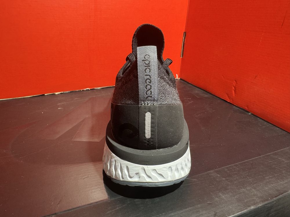 Оригинални! Nike Epic React Flyknit - 42.5 ShoeMag