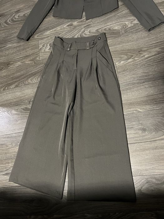 Сет сако и панталон в сиво