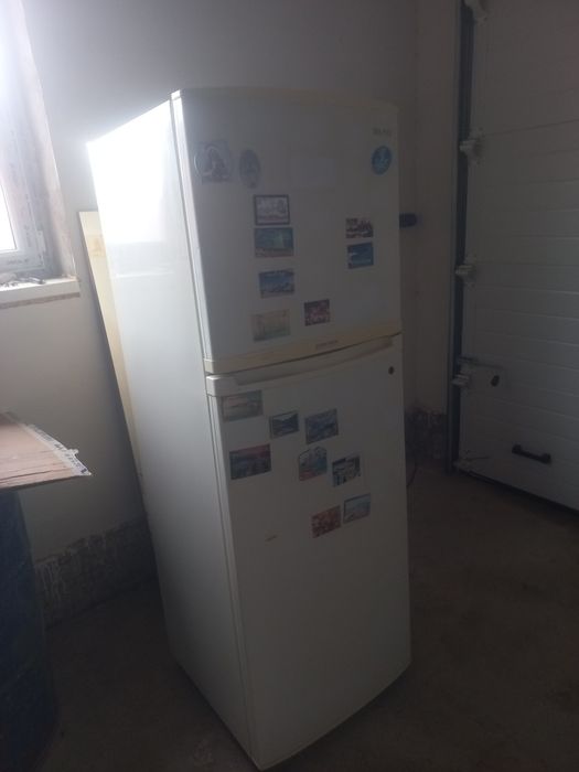 Продам холодильник